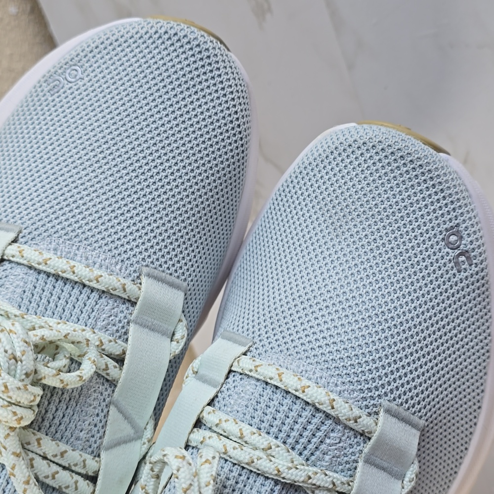 On Cloud Cloudeasy Light Gray Athletic Sneakers - Picture 3 of 14